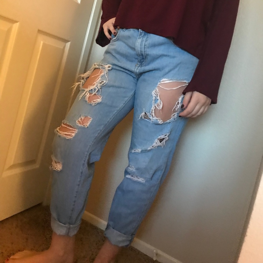 BRAND NEW FOREVER 21 BOYFRIEND JEANS